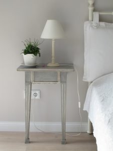 small-narrow-nightstands-for-small-spaces