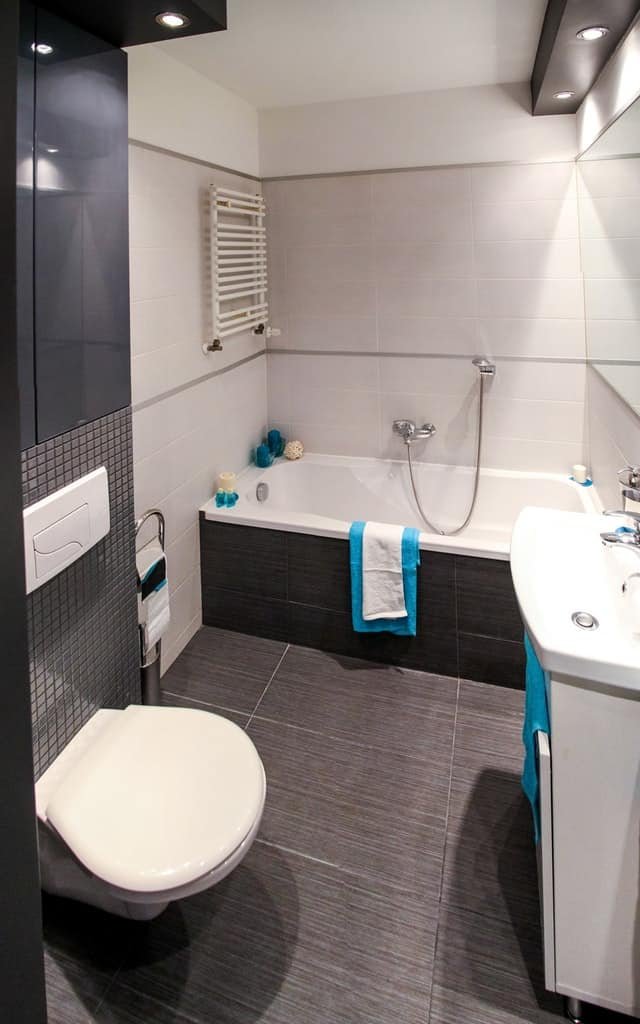 How To Maximize Space In A Small Bathroom